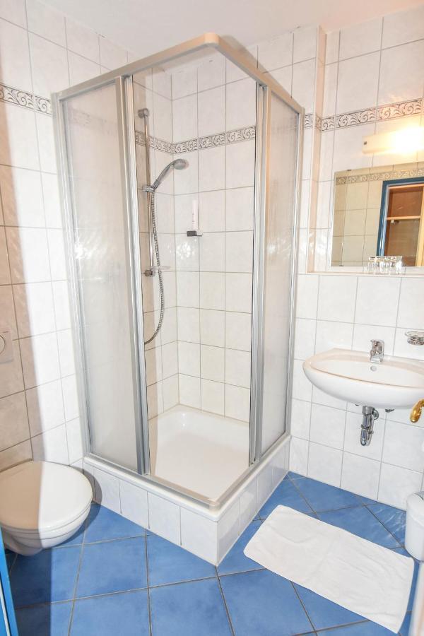 Sporthotel Neuburg ノイブルク・アン・デア・ドナウ エクステリア 写真